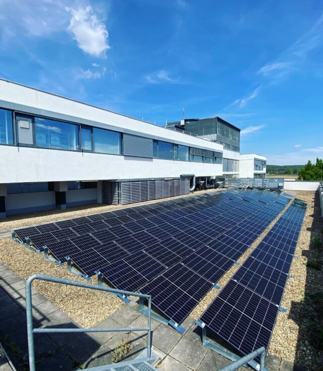 50kWp Flachdach ⚡️ #photovoltaik #solar #energiewende #erneuerbareenergie #solarenergie #nachhaltigkeit #sonnenenergie #energie #pv #strom #erneuerbareenergien #solarenergy #sonne #photovoltaic #pvanlage #solarpower #solaranlage #klimaschutz #solarpanels #greenenergy #renewableenergy #gr #energy #kostrom #heizung #hausbau #sonnenstrom #t #pelletheizung #umwelt