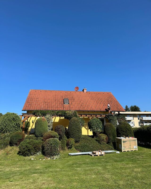 Vor & nachher 8,5 kWp ☀️ 

#solarstrom #handwerk #solarmodule #umweltschutz #elektriker #pvmodule #elektroinstallation #elektrotechnik #autark #photovoltaikanlagen #solarsystem #smarthome #bauherren #stromspeicher #photovoltaikanlage #sauerland #klimawandel #photovoltaics #batteriespeicher #b #solarpanel #windkraft #baustelle #hsk #w #soest #nachhaltig #wallbox #elektromobilit #energiespeicher